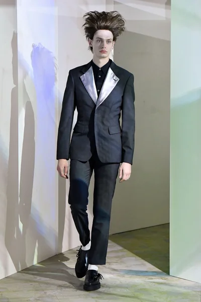 Look 29